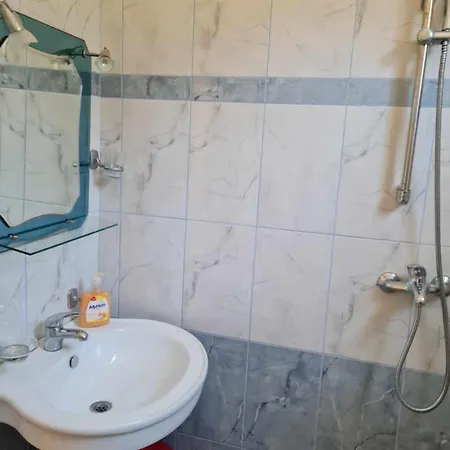 Emili Apartament *
